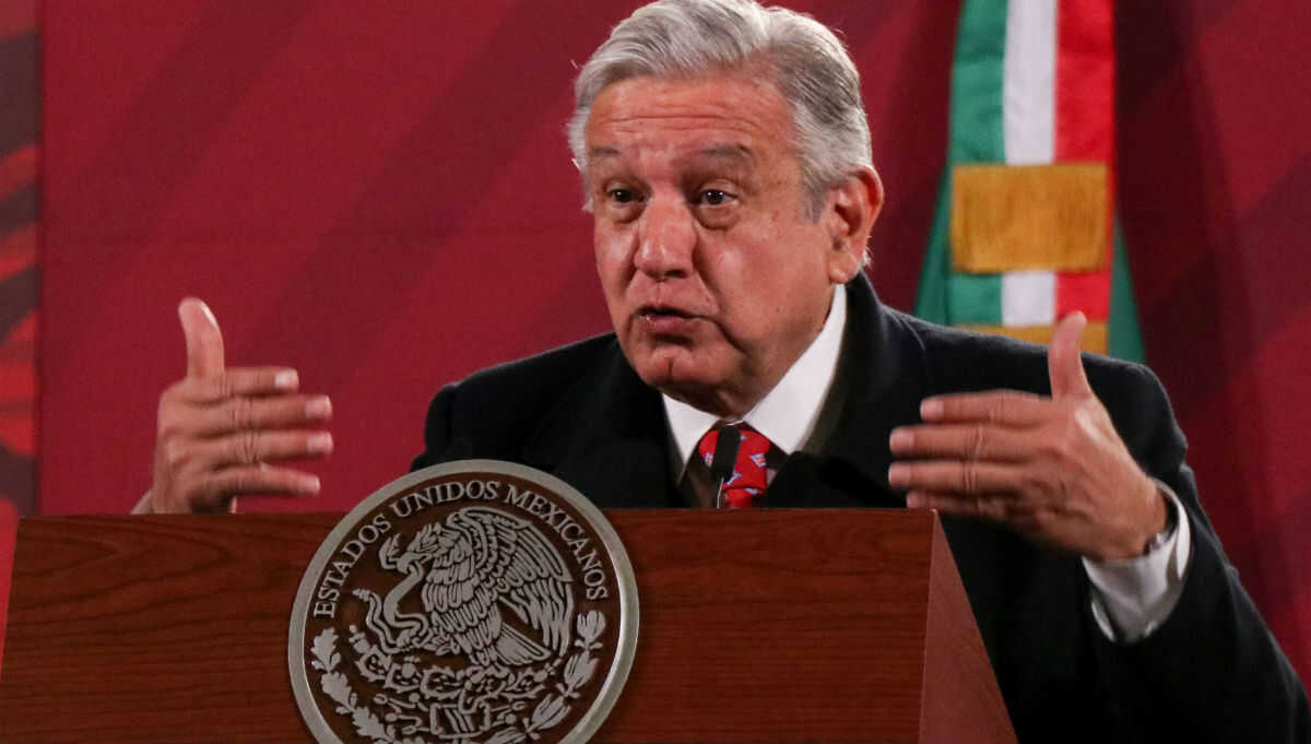 Decir que van a quebrar empresas por aumentar salario mínimo, una exageración: AMLO