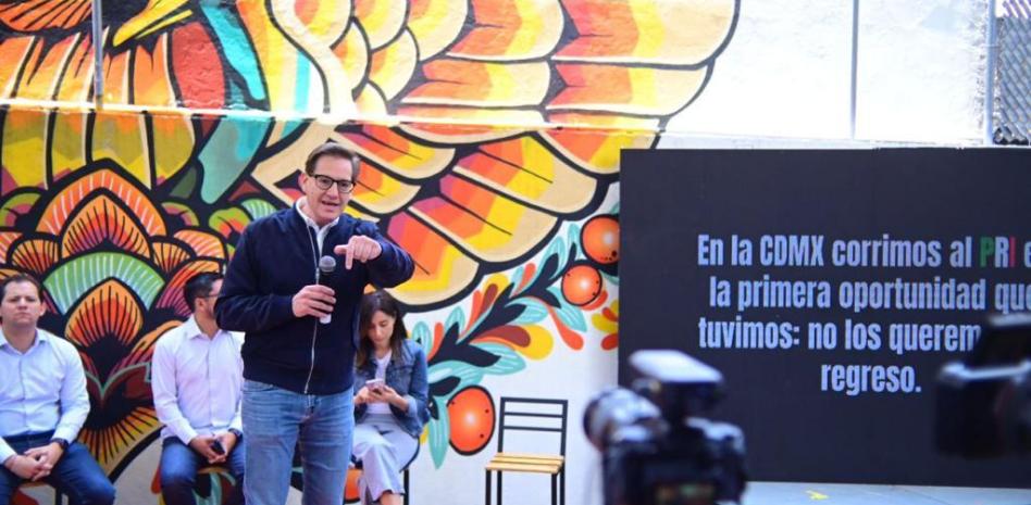 Sandra Cuevas cometió delito electoral por borrar barda contra PRI, advierte Movimiento Ciudadano