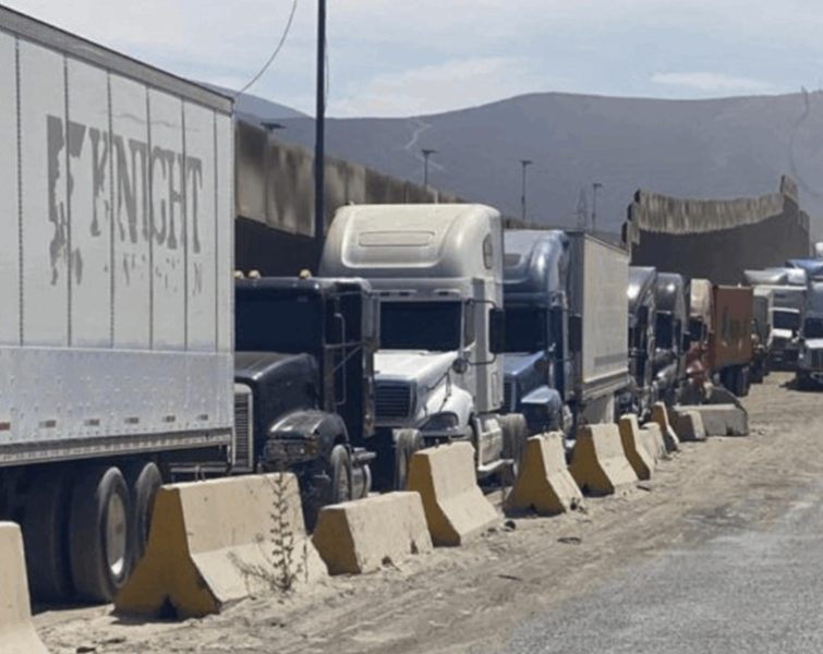 FALLA EN SISTEMA ADUANERO PARALIZA COMERCIO BINACIONAL