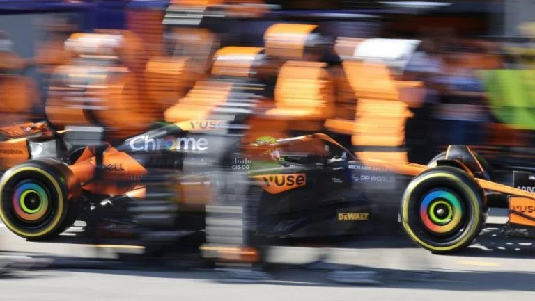 Checo Pérez acusa a McLaren de «coche ilegal» y Leclerc lo respalda