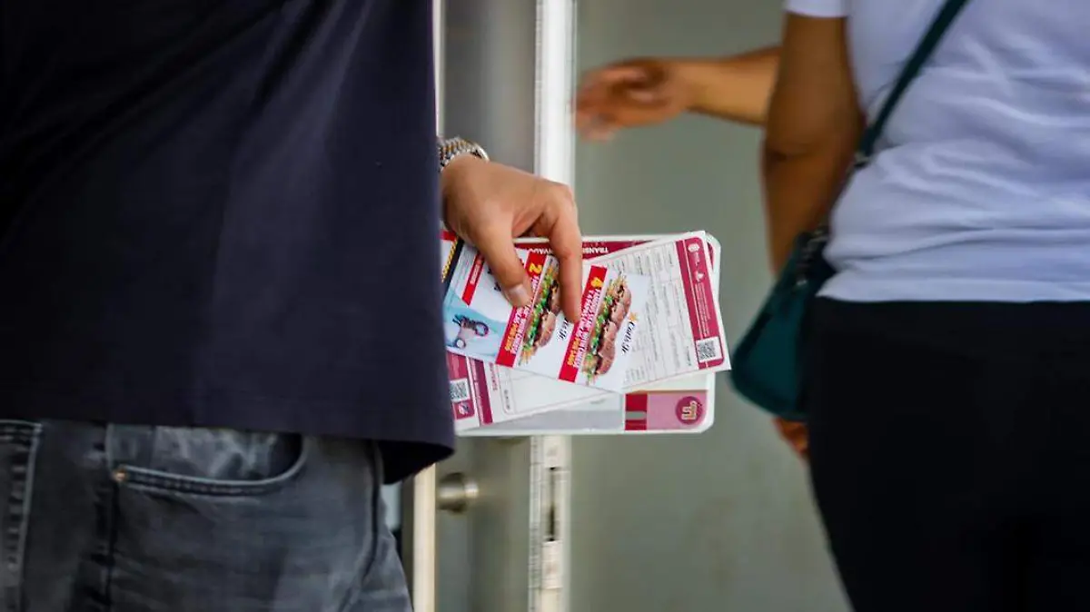 Descartan reemplacamiento obligatorio para 2026 en Baja California